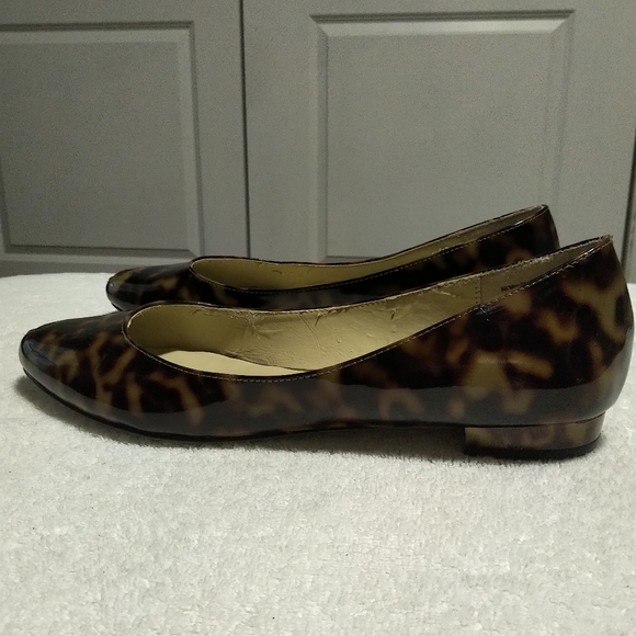 Christian Siriano Flats - Picture 2 of 5